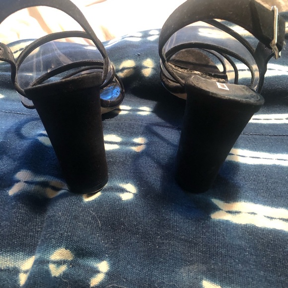 Barely Worn Manolo Blahnik Khan Suede & PVC Sandals - Picture 12 of 14